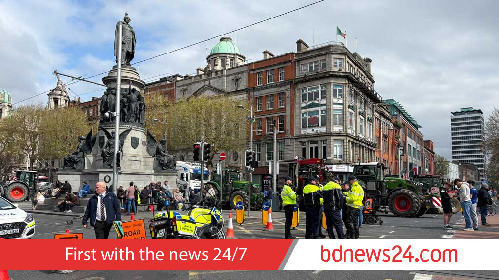 Irish police move to break oil refinery blockade