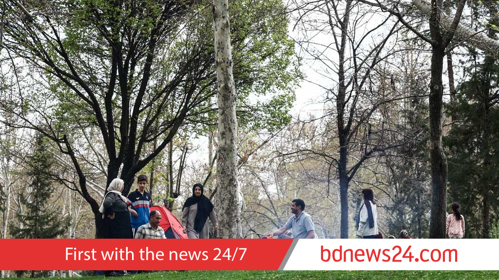 Iran leaders step into Tehran streets to display control