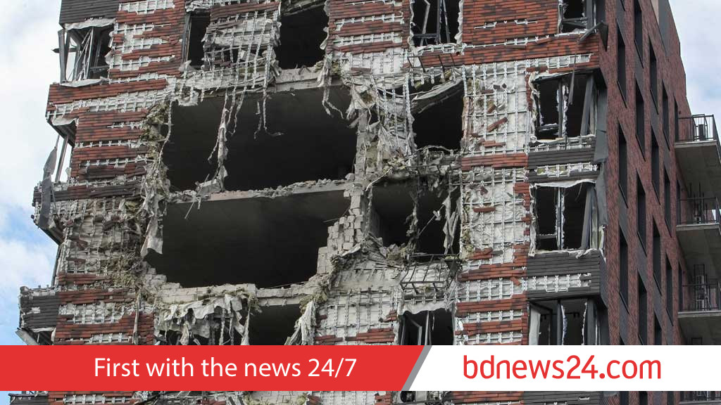 Russia launches major Ukraine missile attack after US cuts aid