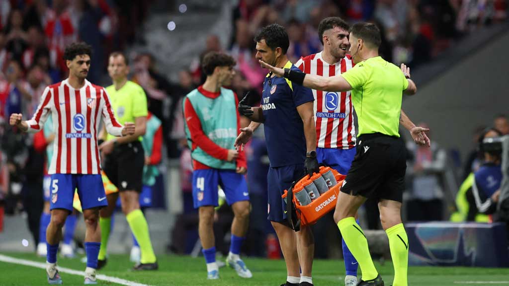 Atletico fight back to hold Arsenal in first leg