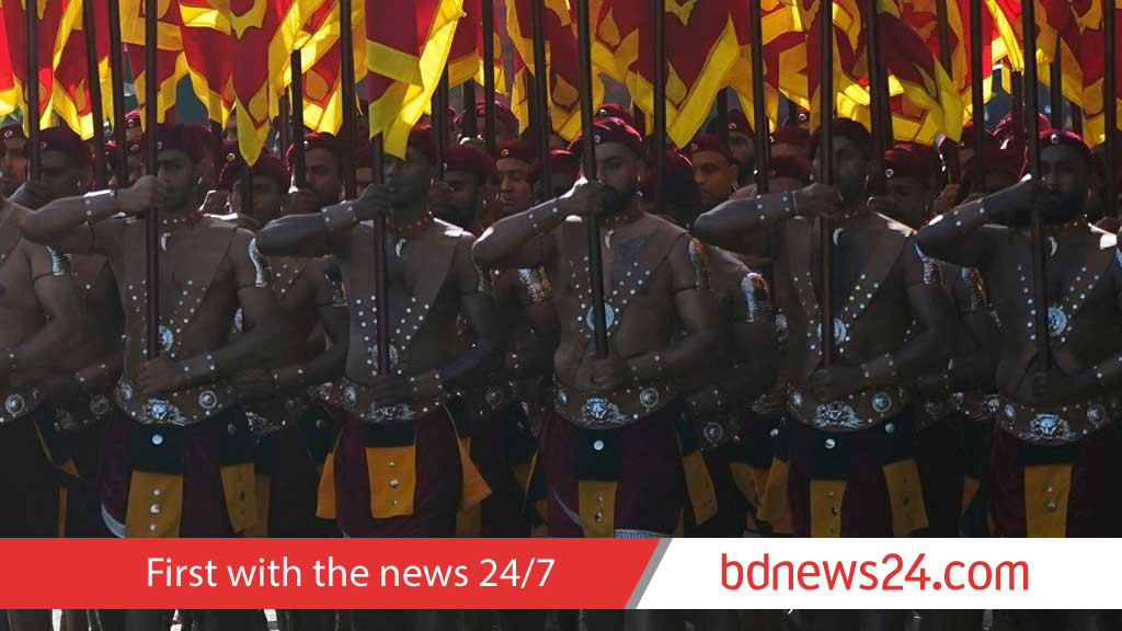 India, Pakistan cricket fans flock to Colombo