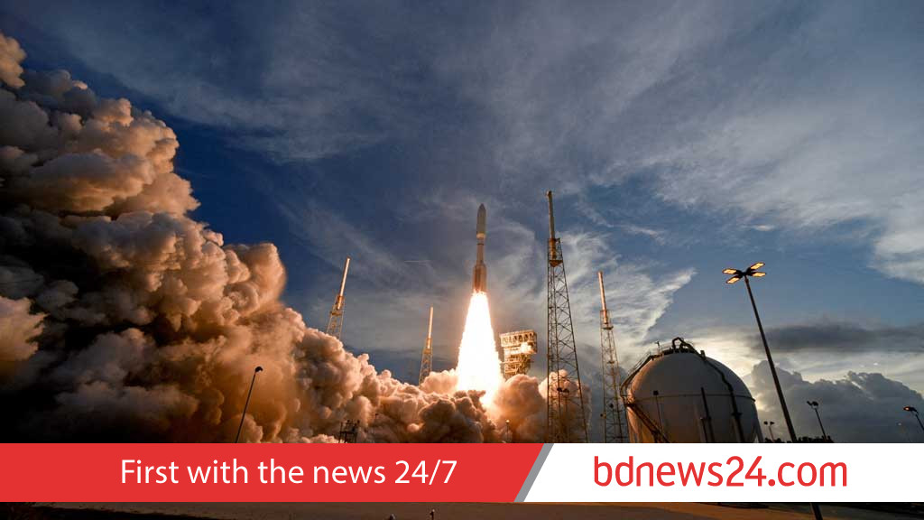 US billionaires Musk, Bezos race China to the Moon