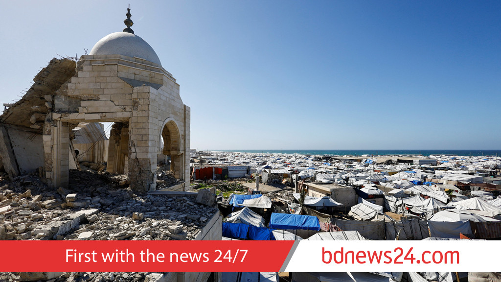 Ramadan begins in Gaza amid mosque ruins