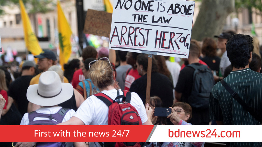 Australia urges calm after Sydney clashes