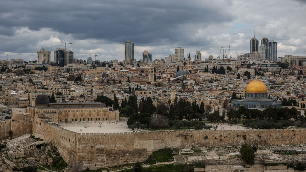 US-Israeli attack triggers fear, panic in Iran