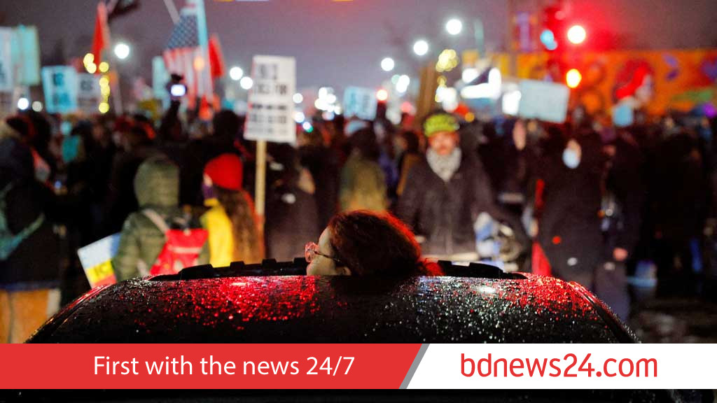 Border agent shoots two in Oregon traffic stop