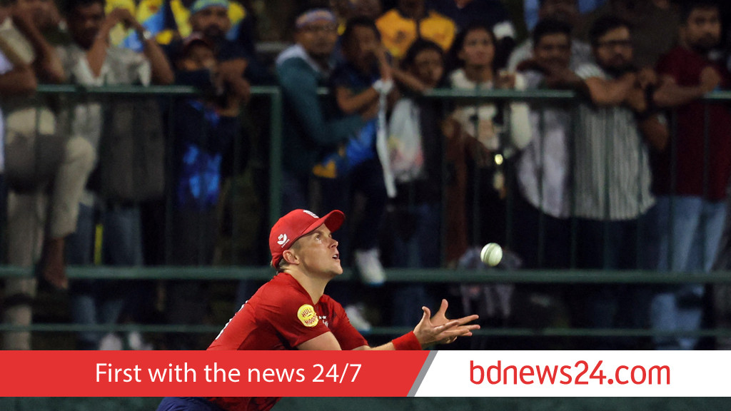 Curran hat-trick leads England past Sri Lanka