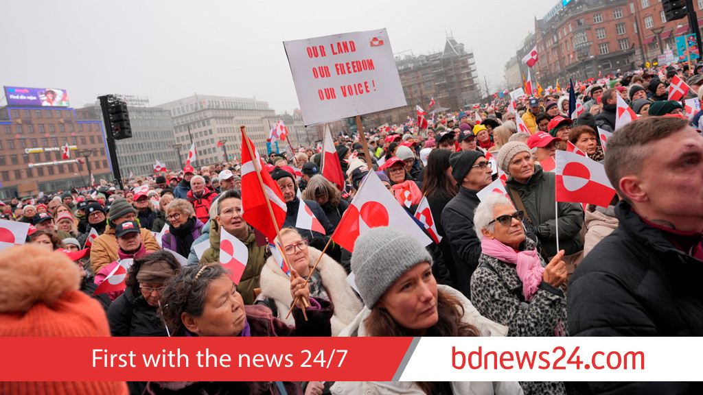 Denmark protesters support Greenland