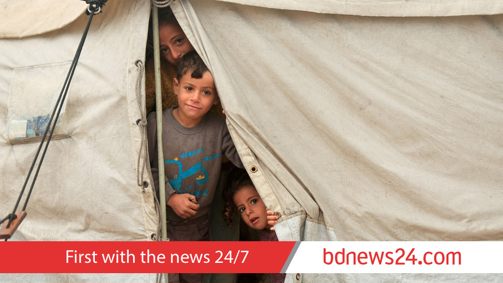 School materials enter Gaza after being blocked