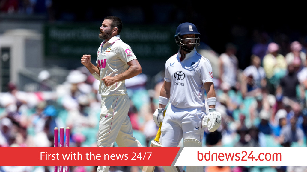 England reach 80-1 at lunch