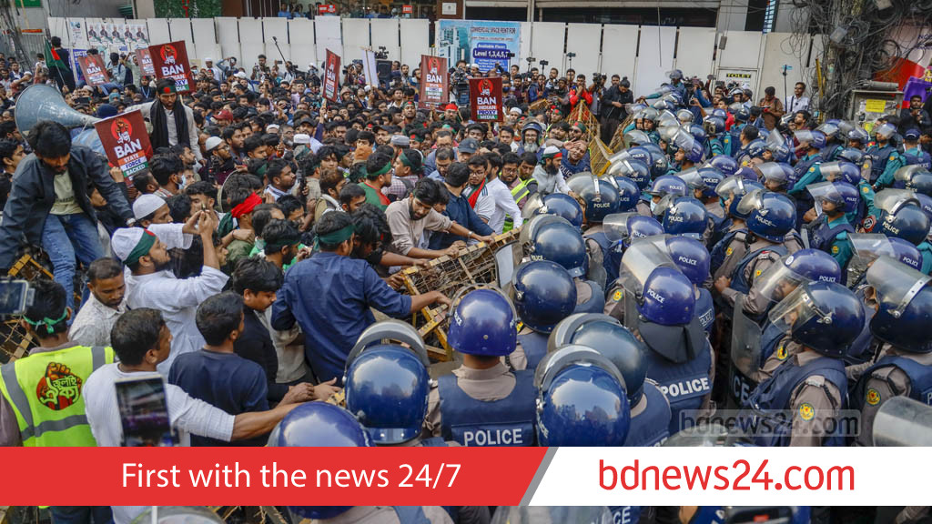 India to evacuate diplomats’ families from Bangladesh: HT