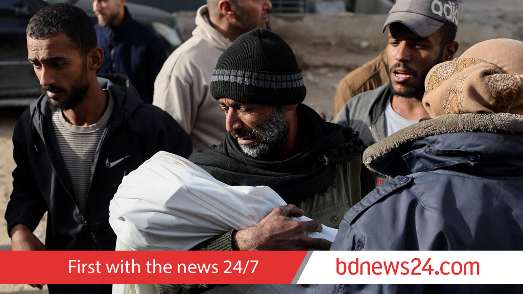 Israeli fire kills three in Gaza, medics say