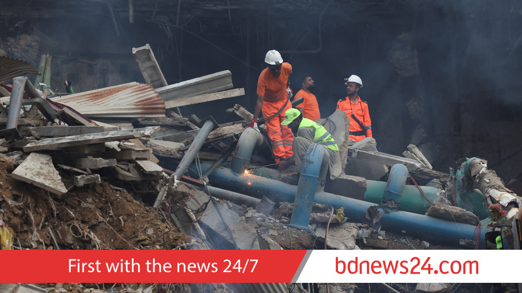 Karachi mall fire death toll nears 50