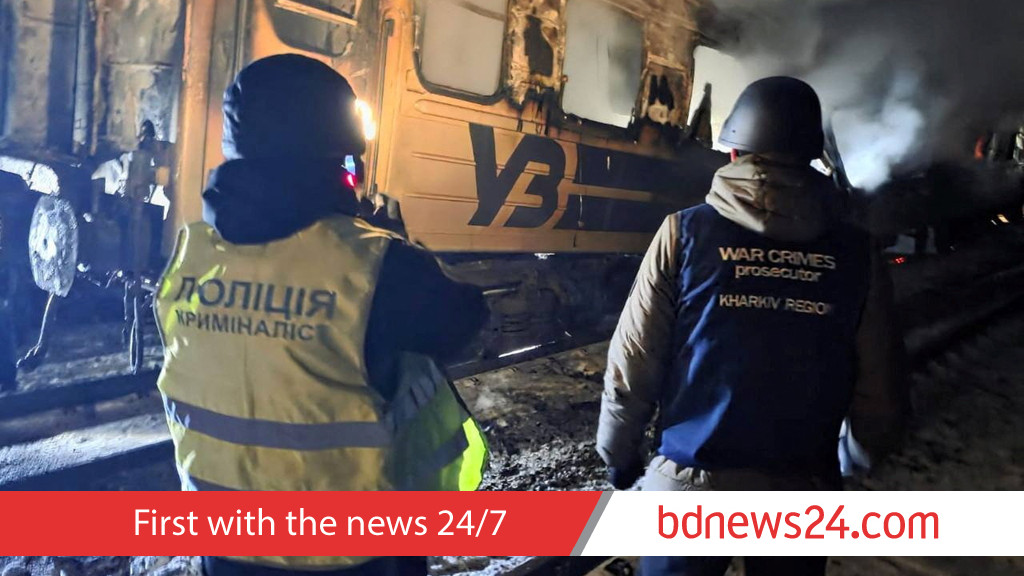 Russian attacks kill five on train in northeast: Ukraine