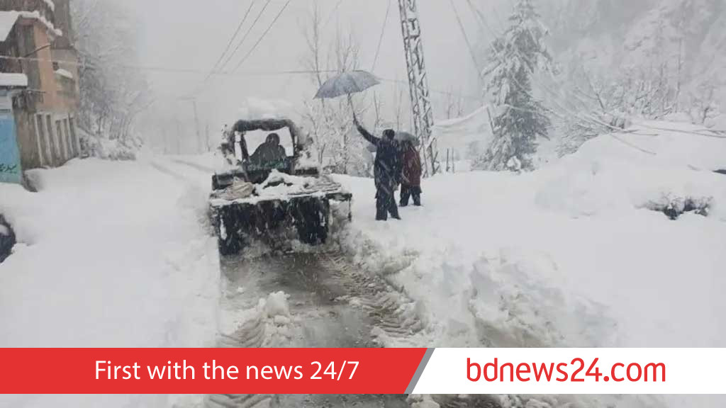 9 die as avalanche hits Pakistan’s Chitral