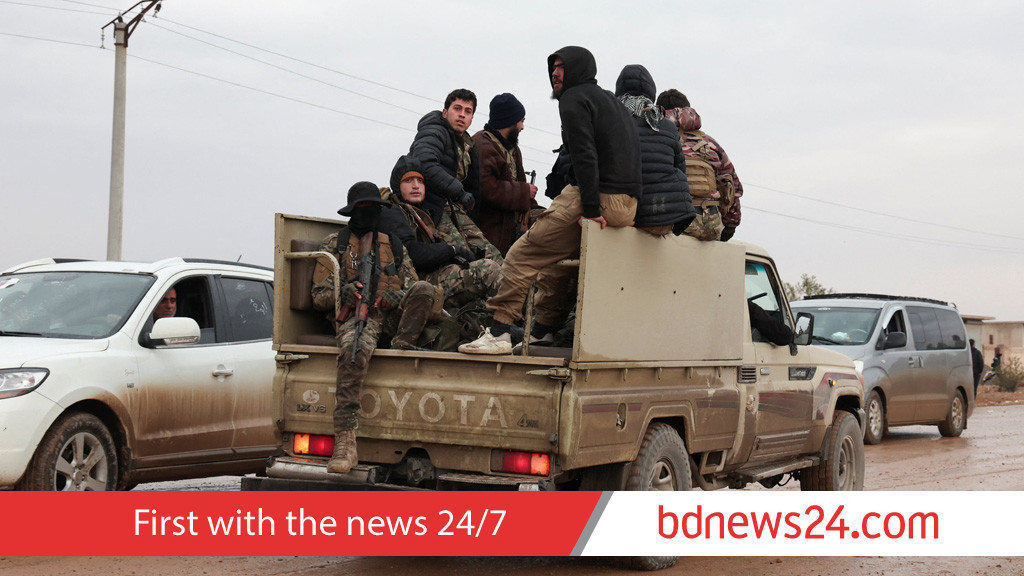 Syrian troops sweep northern towns