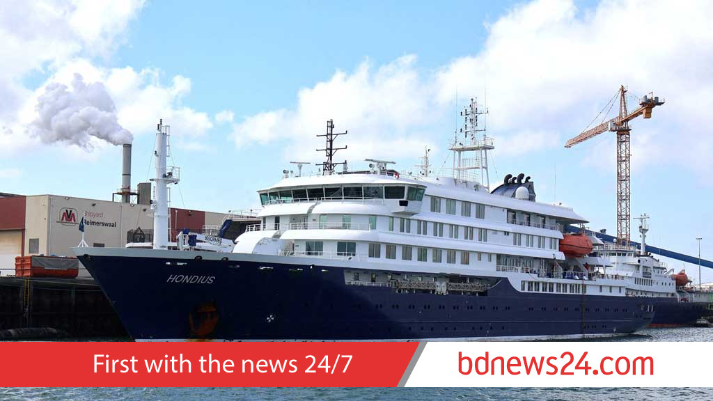 Evacuations planned as ‘hantavirus outbreak’ traps 150 on ship