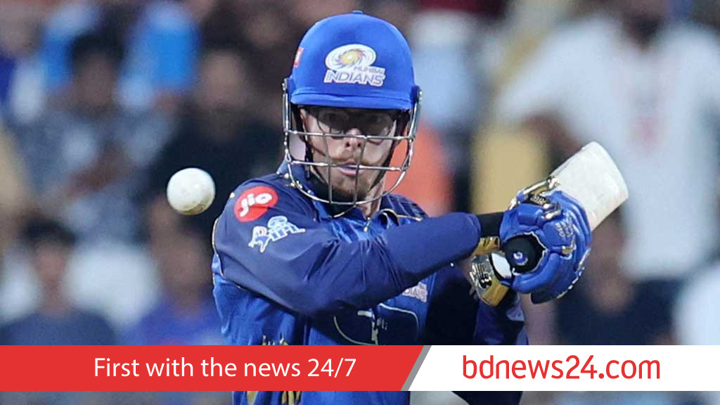 New Zealand's Santner out for a month
