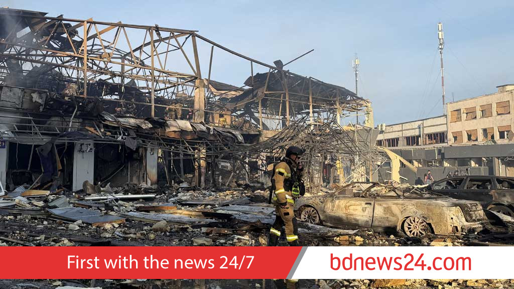 Russian attacks kill 27 in eastern Ukraine