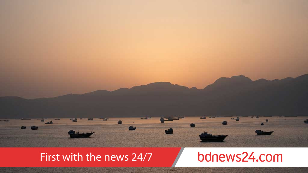 Korean ship on fire in Hormuz, Iran hits UAE oil port